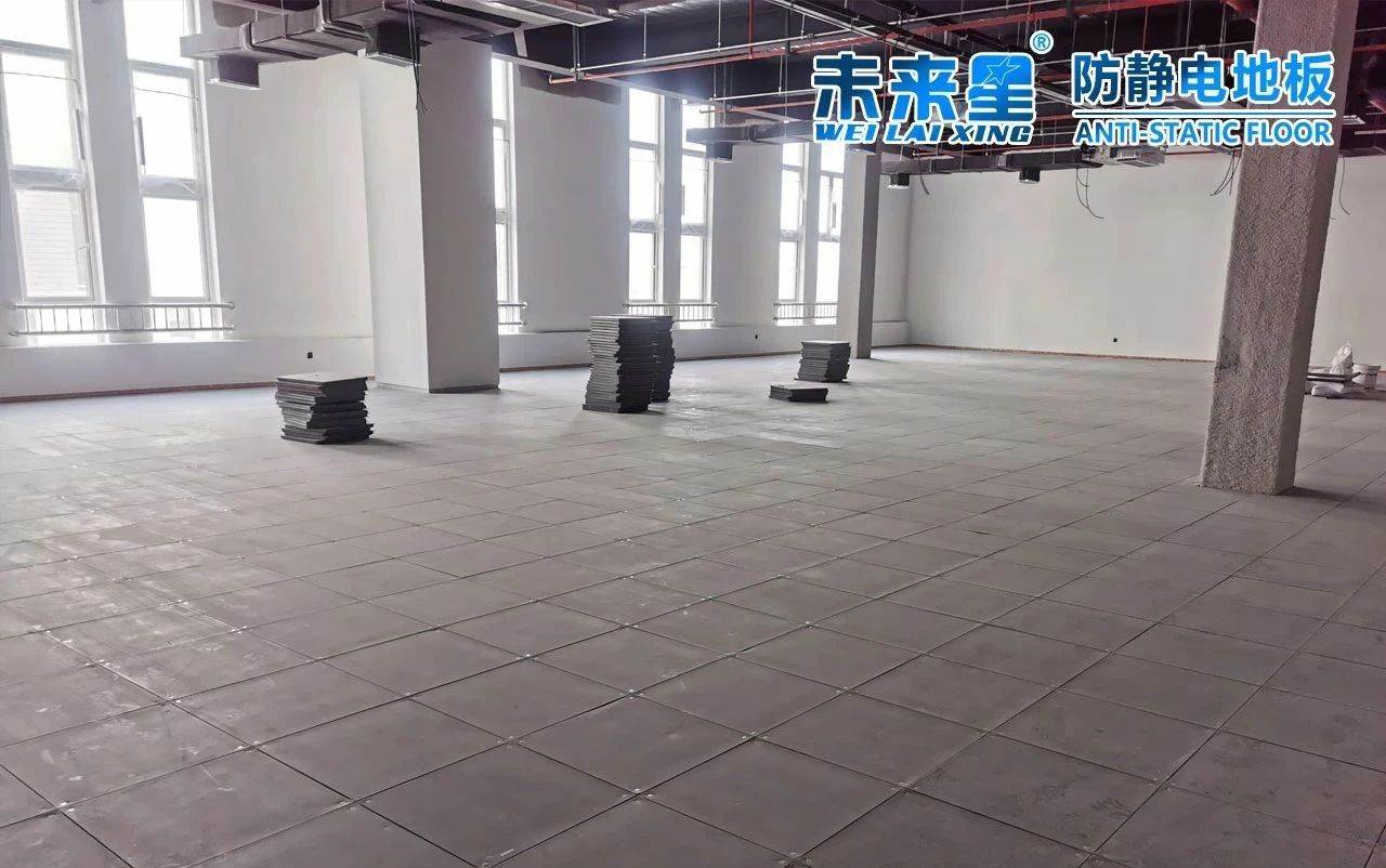 裝配式建筑施工——北京高立莊城中村安置房OA網(wǎng)絡(luò)地板項目
